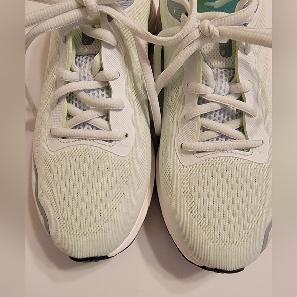 Under Armour Ladies HOVR Sonic 6 Daylight 2.0 Running Shoes - Picture 2 of 8